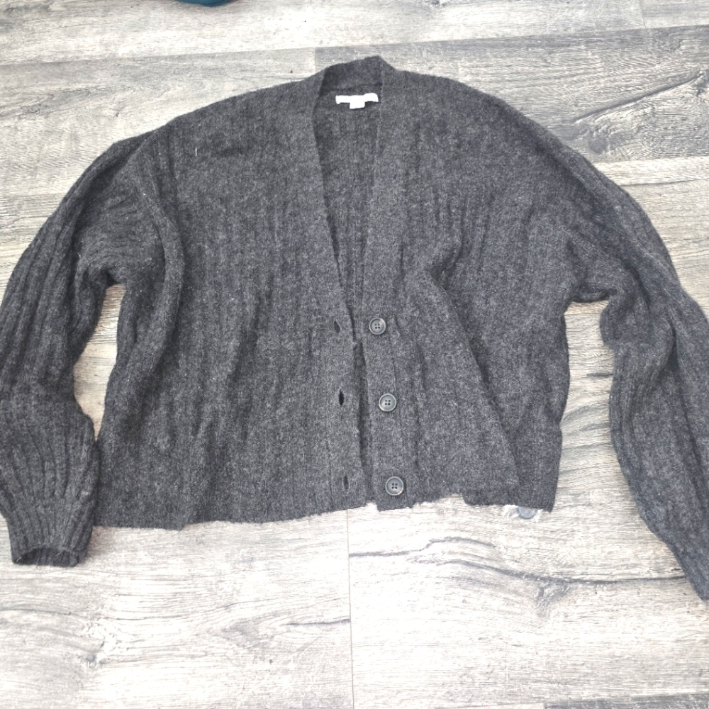 American Eagle gray cardigan size medium